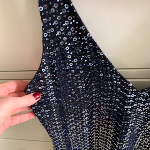Sequined dress - Picture 2 of 6